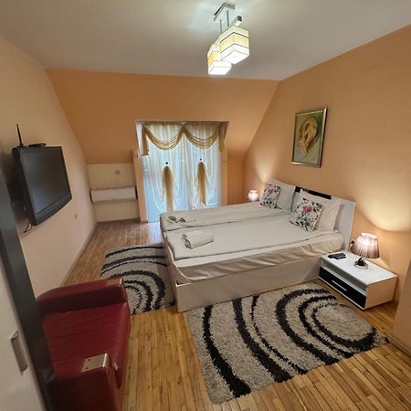 Venis House Hotel Plovdiv Bagian luar foto